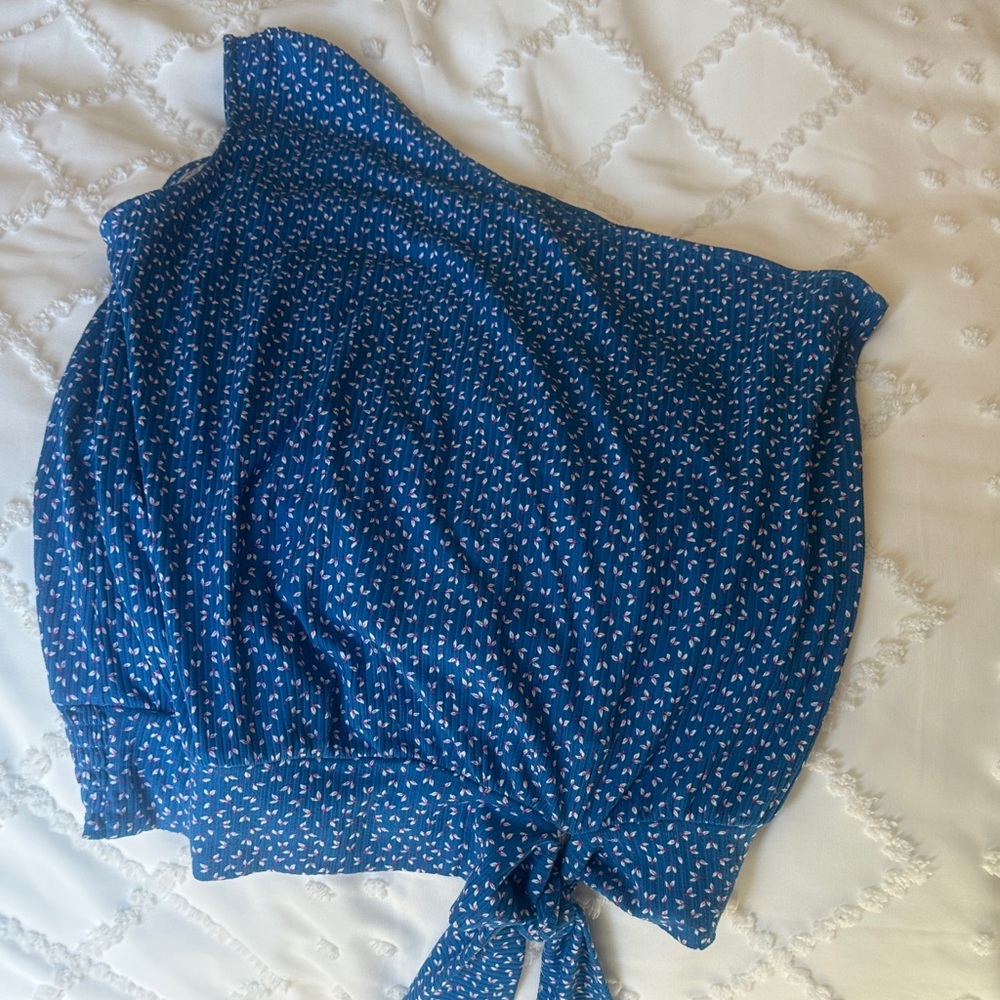 Willow Blue and White Patterned Top